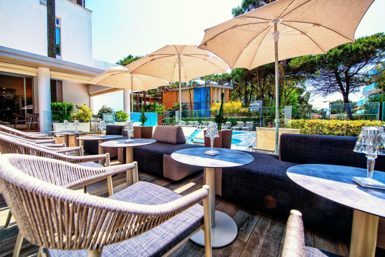 Hotel Bella Venezia Mare 利尼亚诺萨比亚多罗 外观 照片